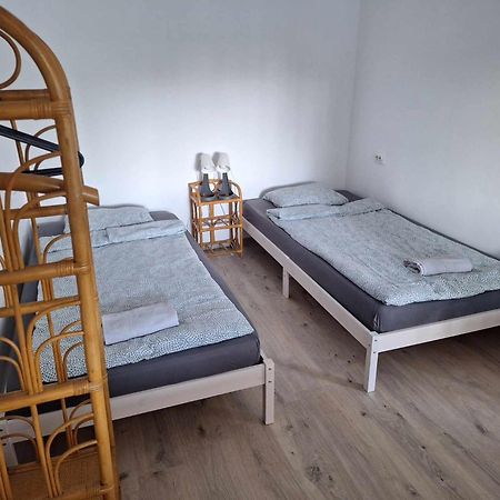 Sarga311 Ueduelohaz Szeged Villa Eksteriør billede