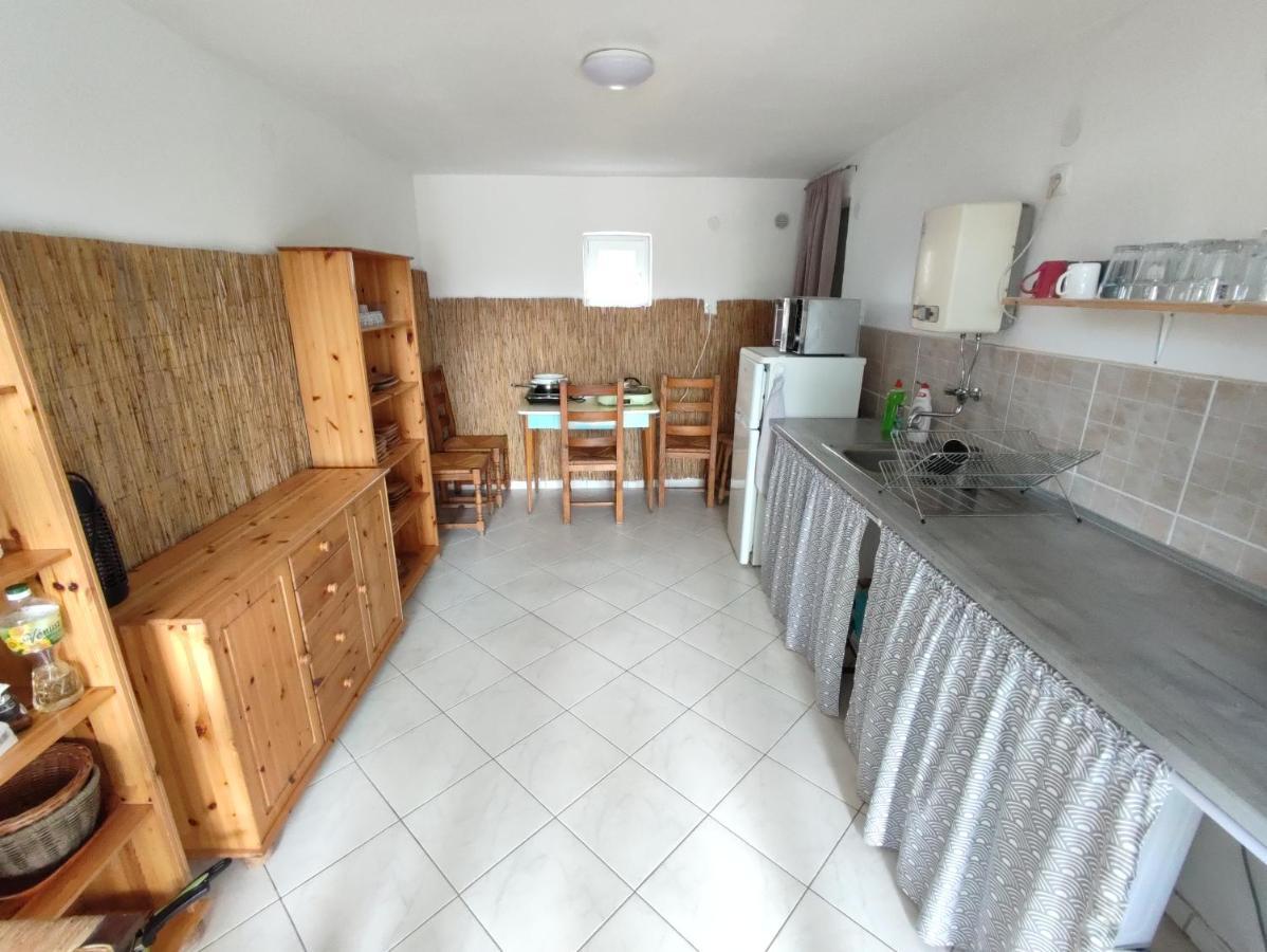 Sarga311 Ueduelohaz Szeged Villa Eksteriør billede